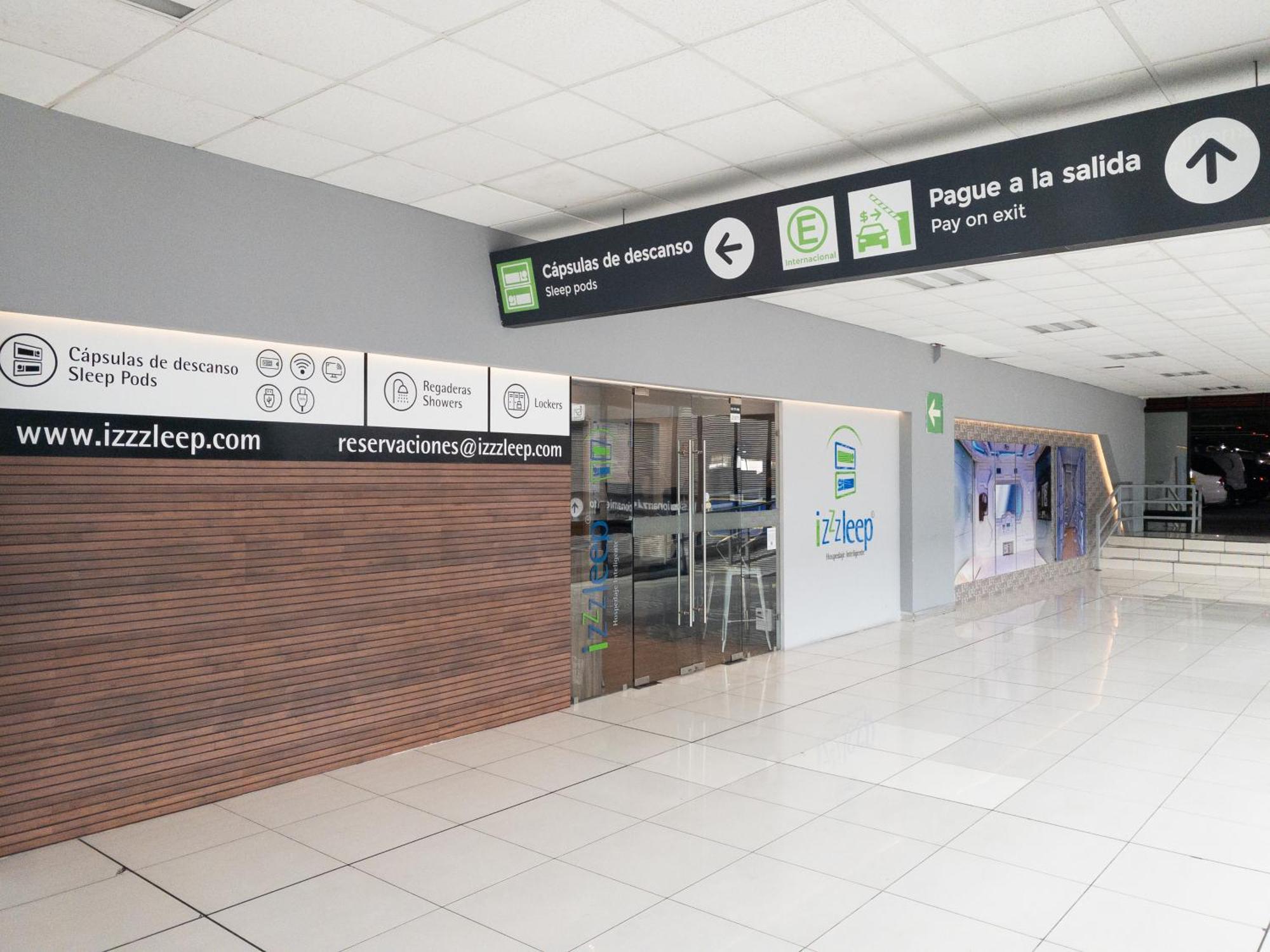 Capsule hotel Izzzleep Aeropuerto Terminal 1 Mexico City